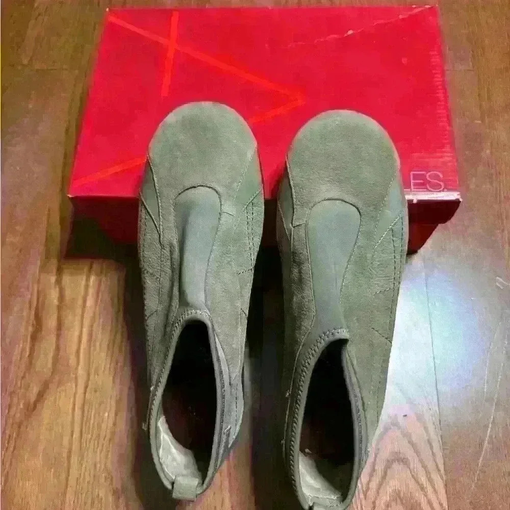 AEROSOLES- Ankle boots-Size 9M